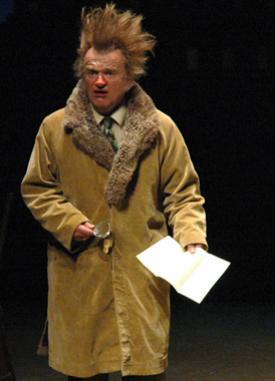 Un Pied dans le crime, photo Antoine Benoit, Théâtre de la Commune Un Pied dans le crime, photo Antoine Benoit, Théâtre de la Commune