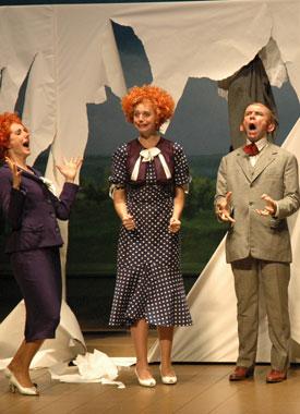 Un Pied dans le crime, photo Antoine Benoit, Théâtre de la Commune Un Pied dans le crime, photo Antoine Benoit, Théâtre de la Commune